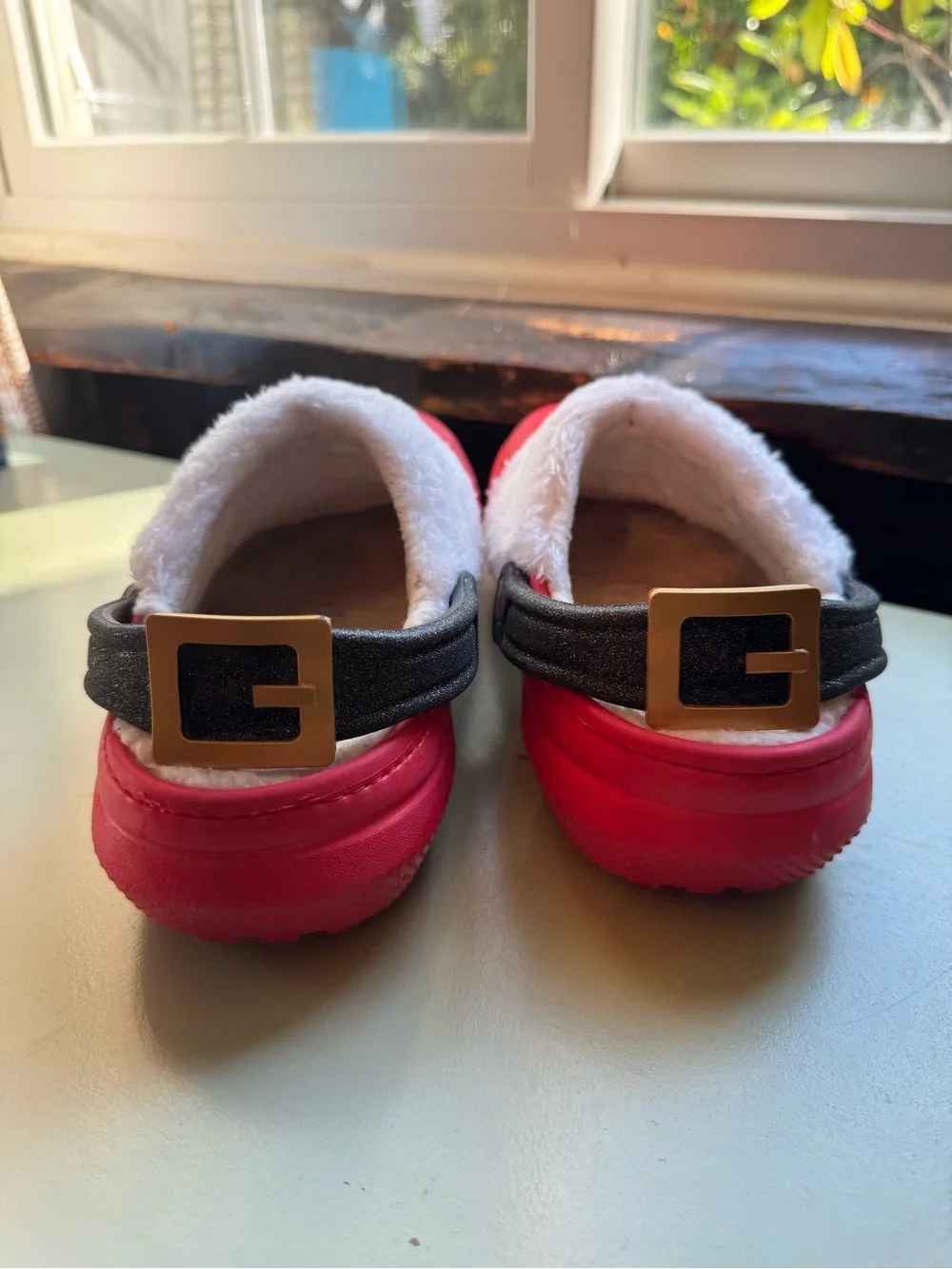 CROCS comfortable santa
